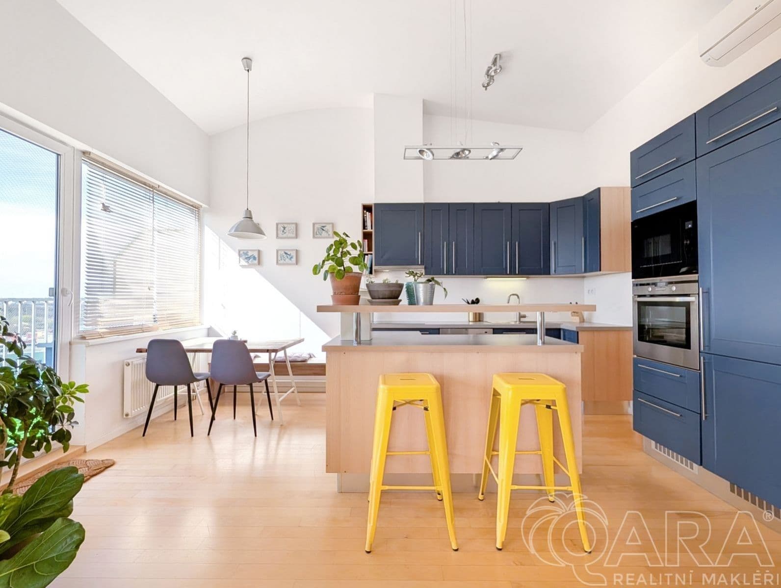 Prodej bytu 3+kk v osobním vlastnictví 101 m², Cíglerova, Praha - Černý Most